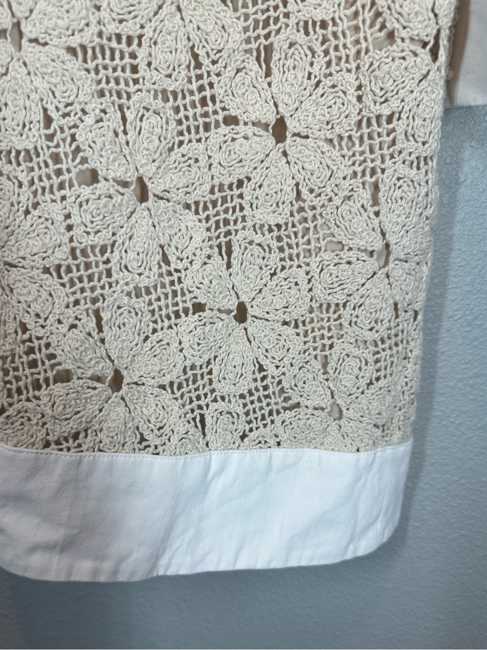 TUCKERNUCK Women's Large Tan Lace Crochet Collier Shirt Dress - Picture 8 of 14